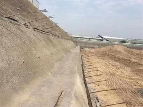 金川河道边坡加固